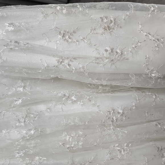 Dress - Picture 2 of 10